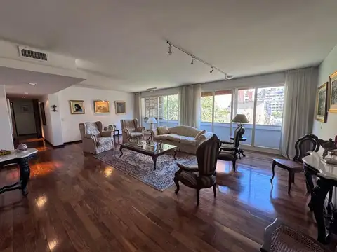 Departamento en Venta de 4 dormitorios