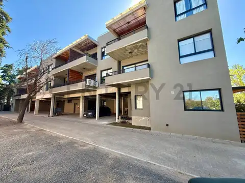 VENTA 3 AMB.CON DOBLE COCHERA Y BAULERA