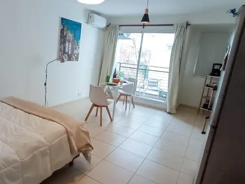 Departamento en Alquiler en Parque Chas, $ 550.000
