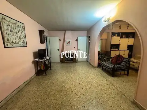 Depto Tipo Casa en Venta en Lomas de Zamora, USD 118.000
