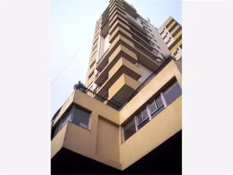 Av Pres Bartolome Mitre 1405 , Piso 1