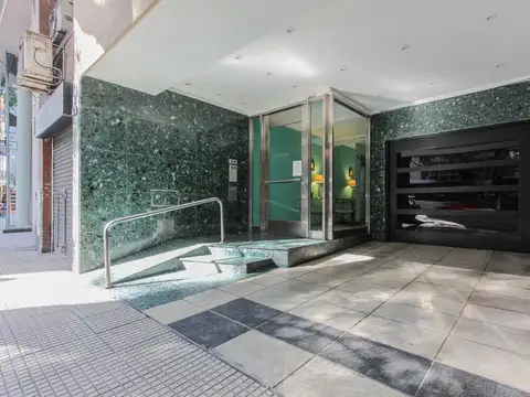 DEPARTAMENTO 2 AMBIENTES VENTA CABALLITO COCHERA