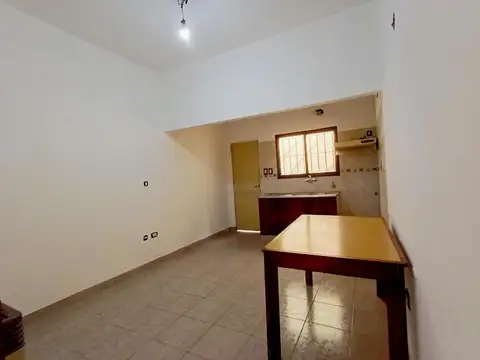 Depto Tipo Casa 2 ambientes con 1 baño
