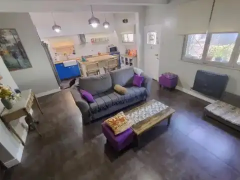 CASA EN VENTA 4 ambientes, CON COCHERA