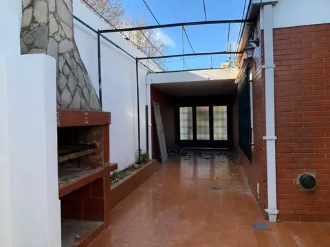Casa en Alquiler en Moron, $ 1.300.000