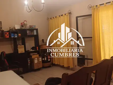 Venta casa Barrio San Carlos, sobre avenida