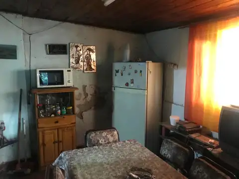 Casa 3 ambientes con 1 baño