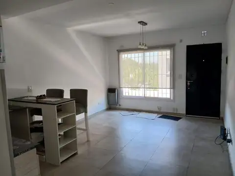 Departamento en Alquiler en Castelar Norte, $ 500.000