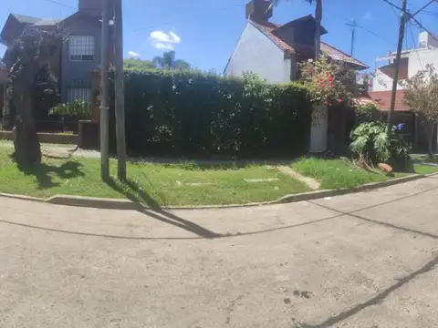 Terreno en Venta en Villa España, USD 53.000