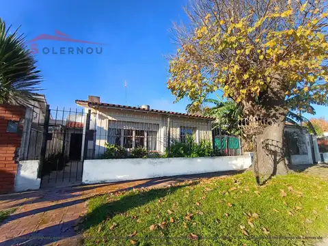 Chalet 4 AMB, patio, 3 Cocheras,  APTA CRED, permuta