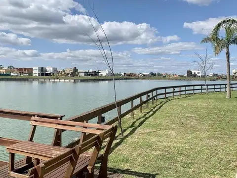 Terreno en Venta 20  mts Frente