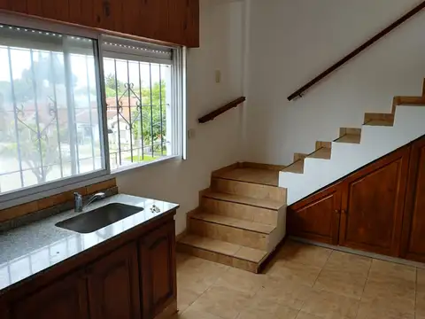 Departamento en Alquiler en Castelar Sur, $ 750.000