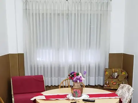 Depto Tipo Casa en Alquiler de 2 ambientes