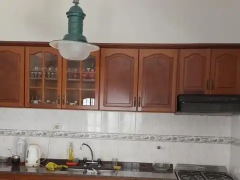 CASA EN ALQUILER   /CATAMARCA 1455