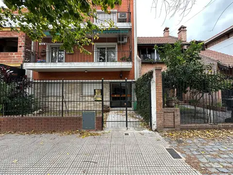 Villa Devoto 3 amb contrafrente EXCELENTE UBICACION! Pareja 3854 y Bahia Blnaca