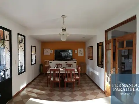 Casa en Venta con 1 cochera