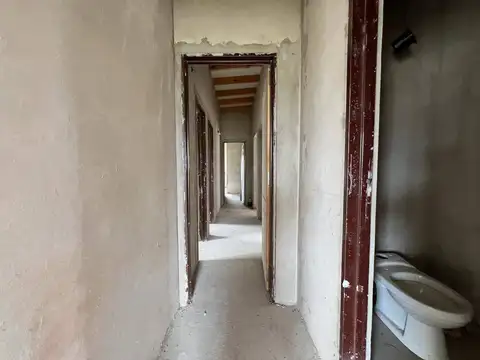 Casa en Venta con 3 cocheras