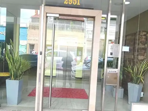 2 Amb.balcon Contrafrente MB moderno 2 equipos de A.Acond Split-Gas Natural -SUM-Landry