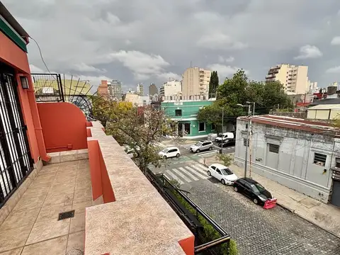 Casa en Venta con 4 cocheras