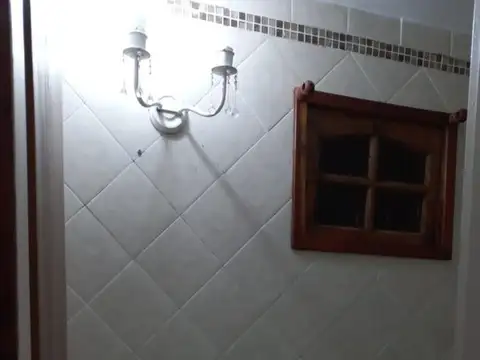 ALQUILER- CASA 8 AMBIENTES - JOSE C PAZ