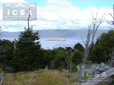 1000 has y 4 km de Costa sobre el Canal de Beagle