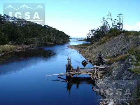 1000 has y 4 km de Costa sobre el Canal de Beagle
