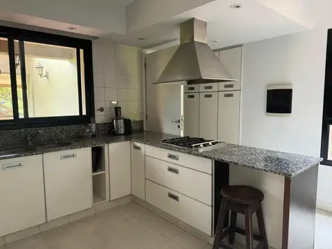 Casa en Venta en Yerba Buena, USD 1.000.000