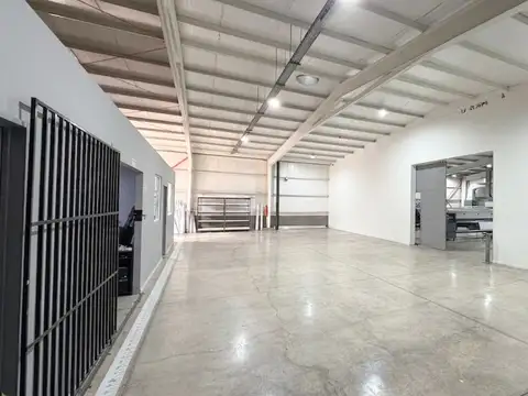 Galpon en Venta en Luzuriaga, USD 650.000