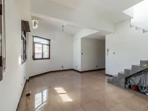 Depto Tipo Casa en Venta 66 años