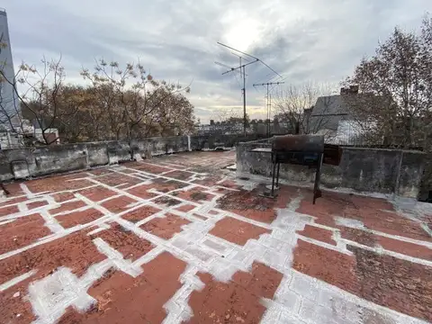 Dupuy 100, Piso 1