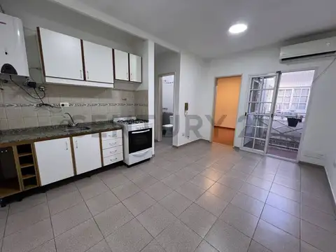 VENTA DEPARTAMENTO CON COCHERA Y BAULERA