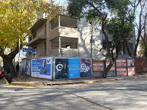 VENTA DPTO ESTRENAR GODOY CRUZ RIVADAVIA Y CICLOVI