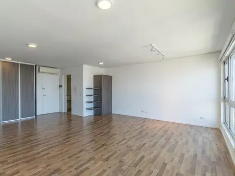 Oficina en Venta con 2 cocheras
