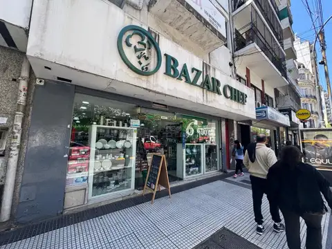 Av Corrientes y Medrano. Local 270m2  100m2 1°Piso,Boca Subte B en Almagro