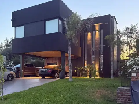 Casa en Alquiler Temporal en Alvear de Benavidez 3 dormitorios, Benavidez 100