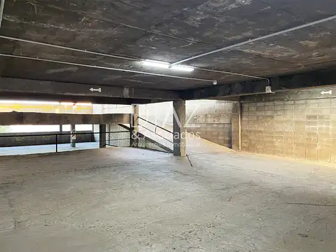 Cochera en Venta | Yrigoyen