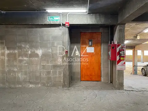 Cochera en Venta | Yrigoyen