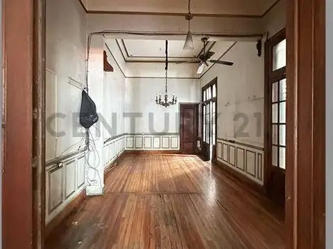 VENTA PISO A REFACCIONAR CALLAO 300. FINANCIA!
