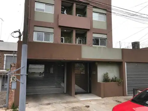 Venta departamento calle Mendoza Pilar centro