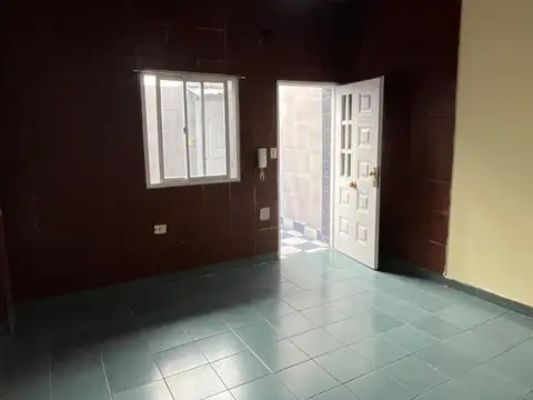 Depto Tipo Casa en Alquiler de 2 ambientes
