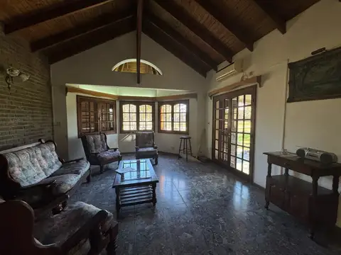 Casa 6 ambientes con 3 baños