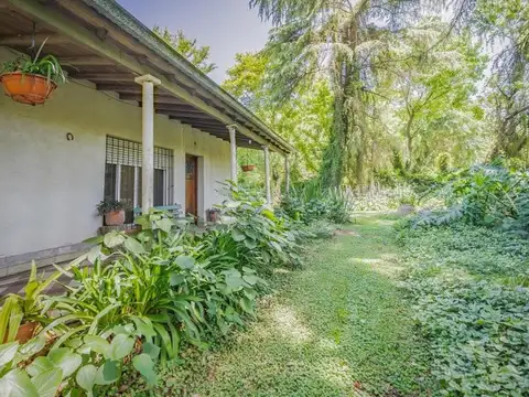CASA QUINTA DE 4200 M2 + PARQUE  VEGETACIÓN + PILETA