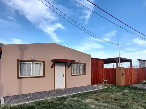 Casa moderna doble lote barrio Los Tilos VENTA