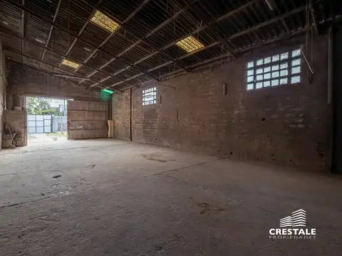 Venta / Permuta - Galpón - Las Delicias, Rosario.