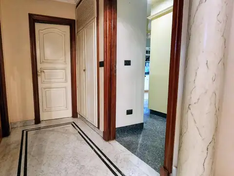 Casa 10 ambientes con 7 baños