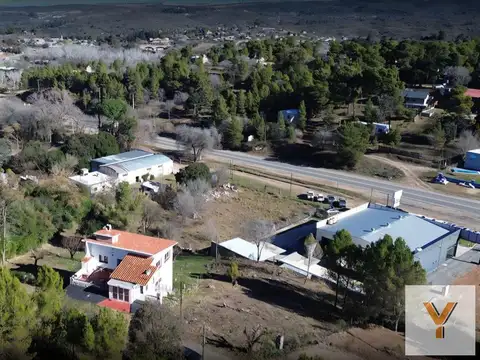 Casa 7 ambientes con 2 baños