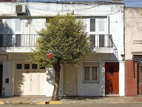 CASA EN ZONA ESTRATÉGICA EN PRIMER PISO, CON 3 DORMITORIOS
