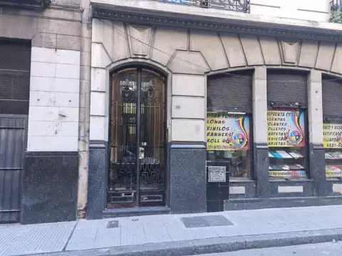 Avenida Hipólito Yrigoyen 1100
