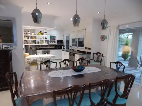 Casa en venta en Club Miralagos
