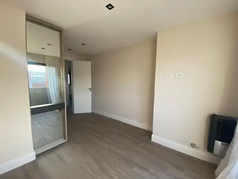 Departamento 3 ambientes tipo duplex - Zona Puerto